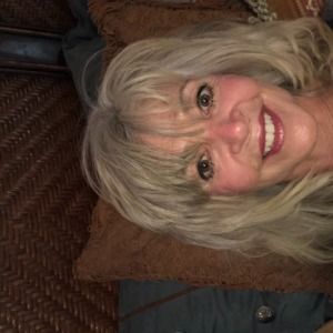 Meet your Posher, Carolyn